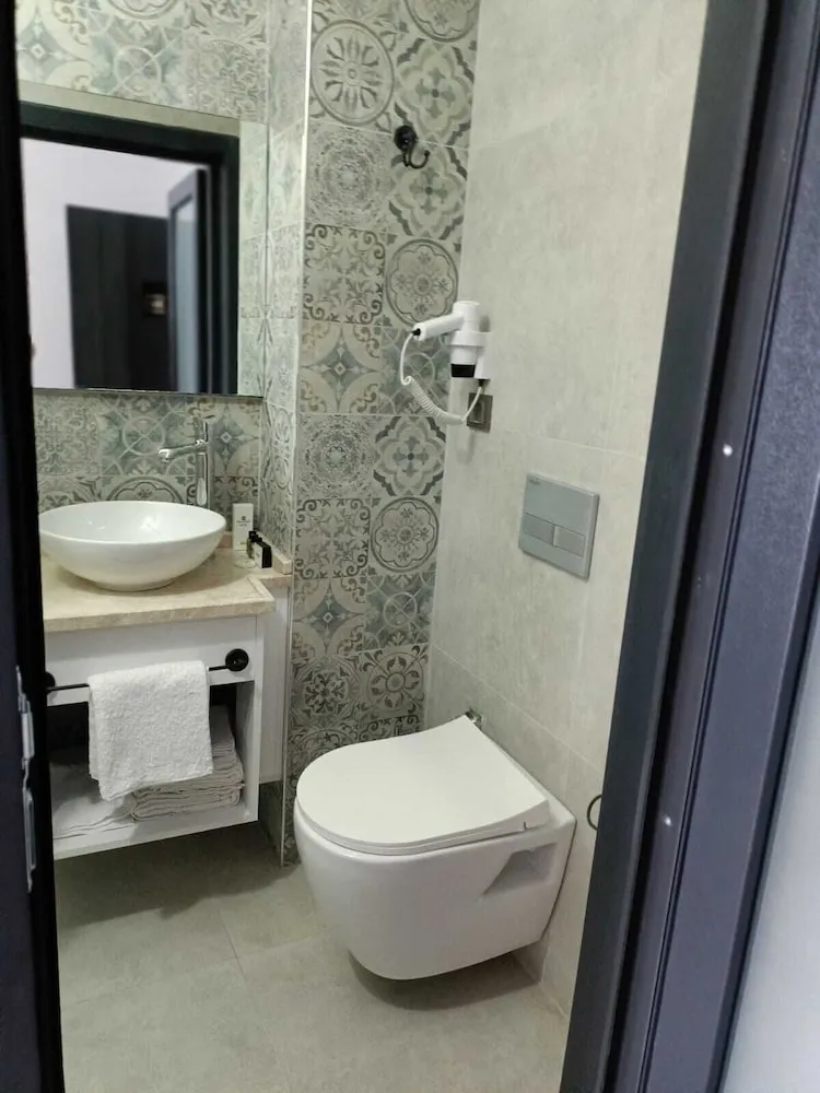Tek Büyük veya İki Ayrı Yataklı Oda
