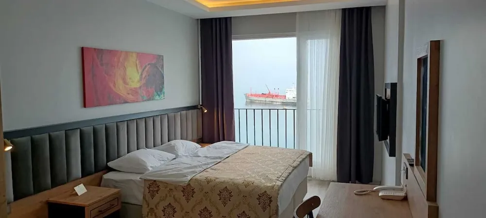 Tek Büyük veya İki Ayrı Yataklı Oda