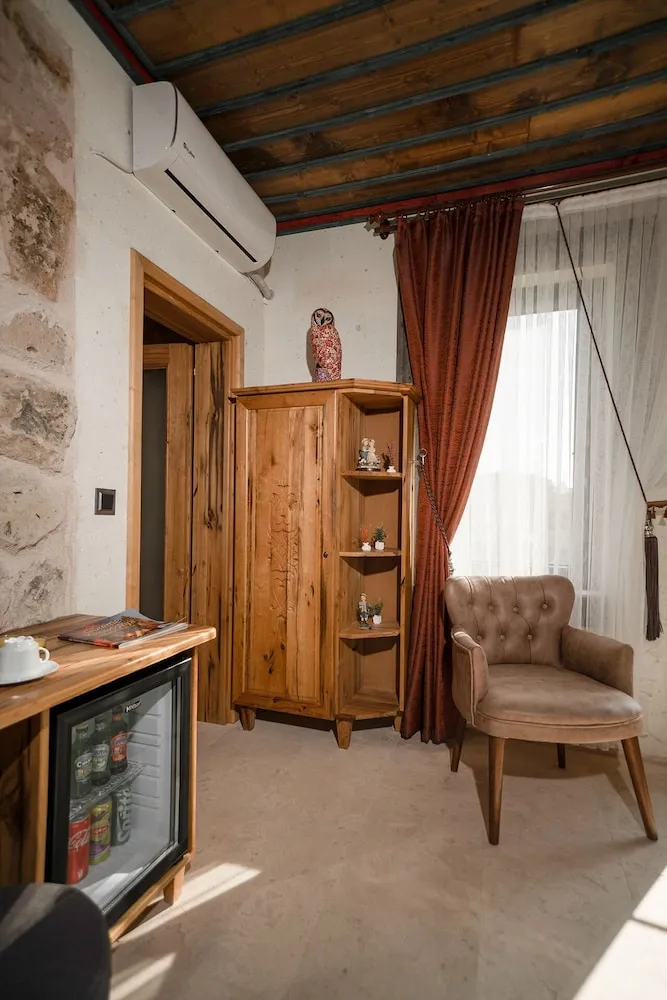 Luxury Tek Büyük Yataklı Oda, 1 En Büyük (King) Boy Yatak, Sigara İçilmez, Dağ Manzaralı