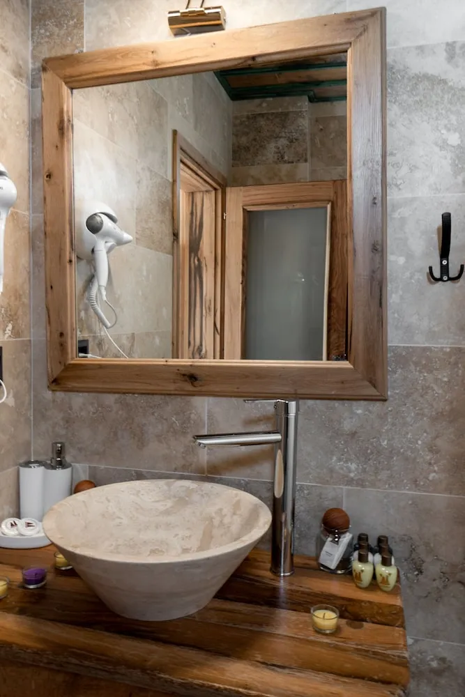 Luxury Tek Büyük Yataklı Oda, 1 En Büyük (King) Boy Yatak, Sigara İçilmez, Dağ Manzaralı