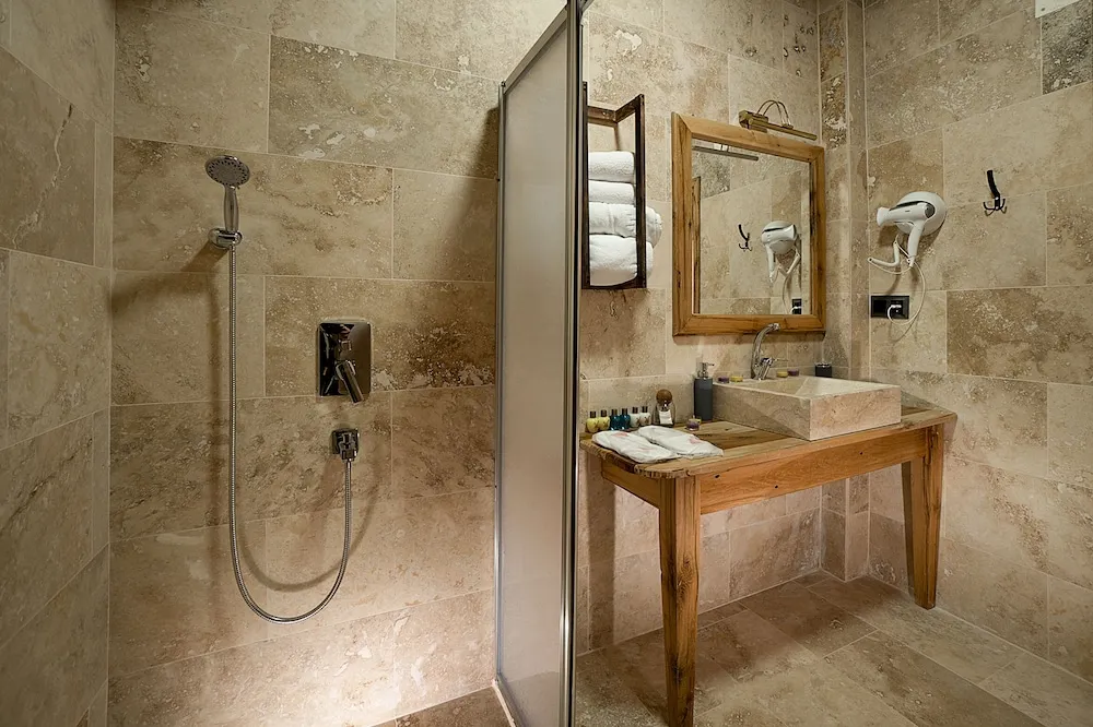Comfort Tek Büyük Yataklı Oda, 1 En Büyük (King) Boy Yatak, Banyolu/Duşlu