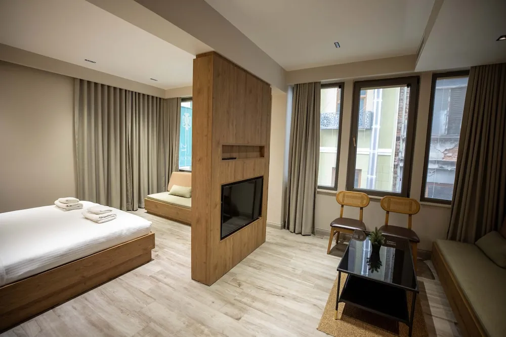 Deluxe Üç Kişilik Oda