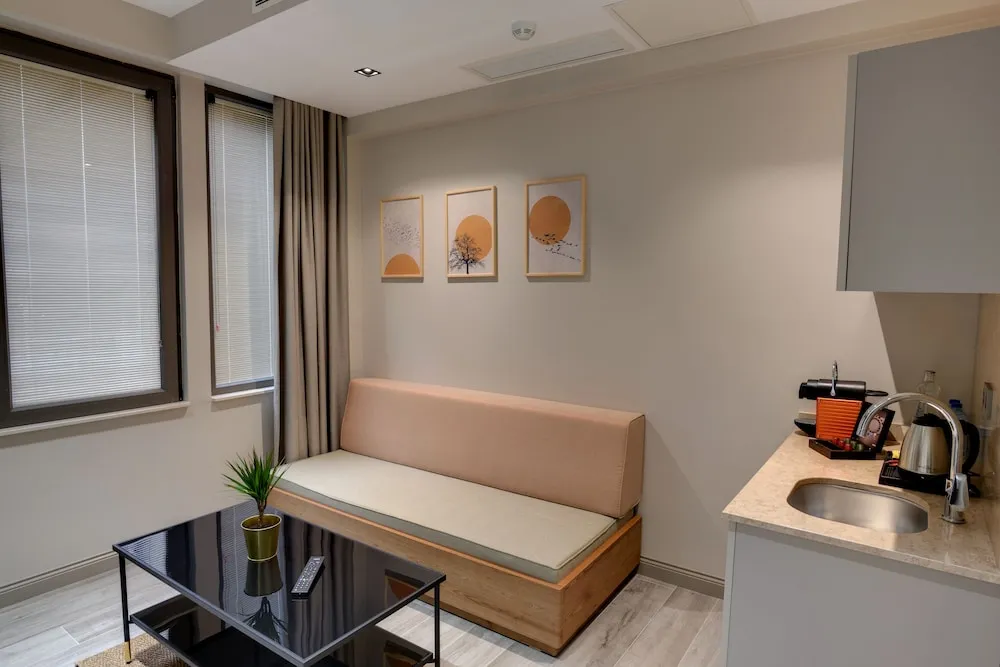 Deluxe Üç Kişilik Oda