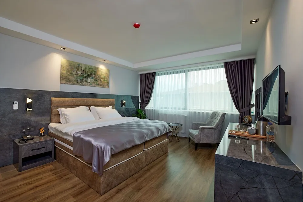 Tek Büyük veya İki Ayrı Yataklı Oda