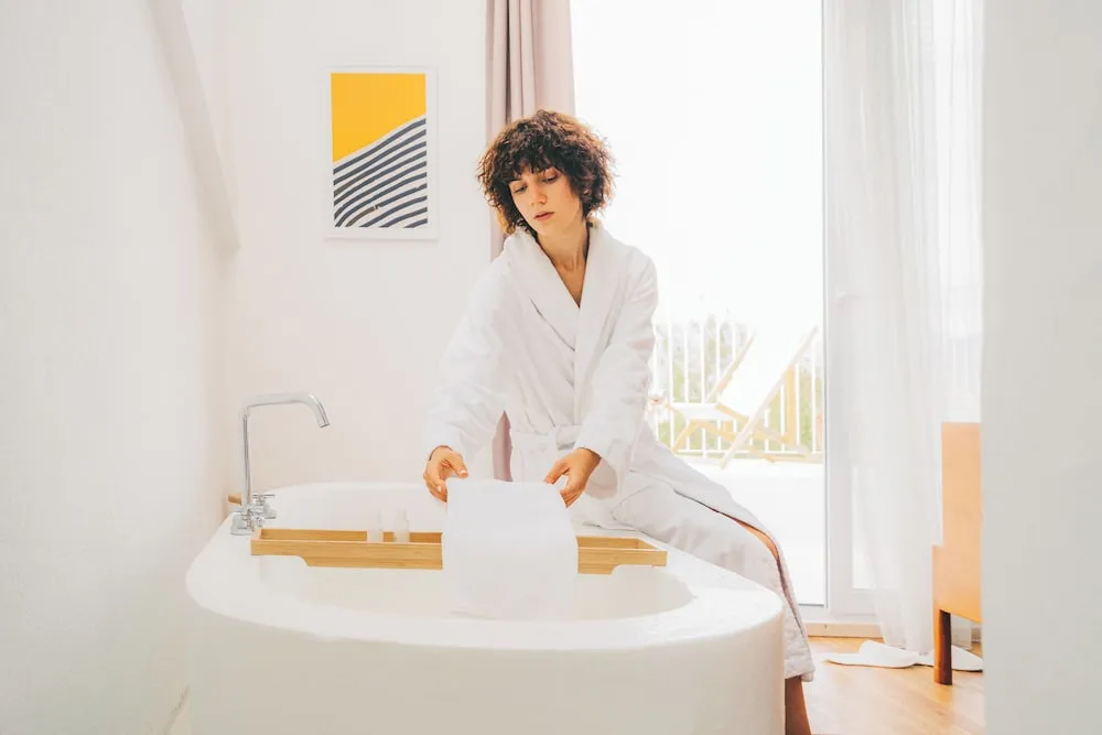Luxury Tek Büyük Yataklı Oda, 1 Yatak Odası, Küvet, Deniz Manzaralı