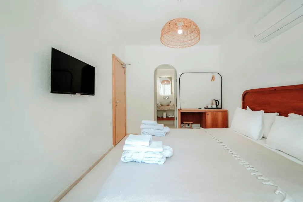 Standard Double Room, 1 Bedroom, Garden View