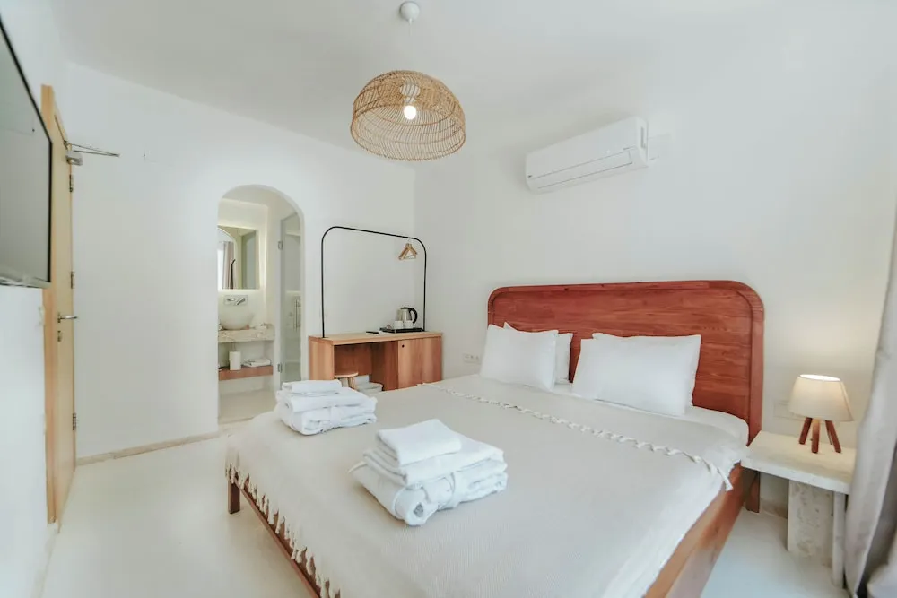Standard Double Room, 1 Bedroom, Garden View