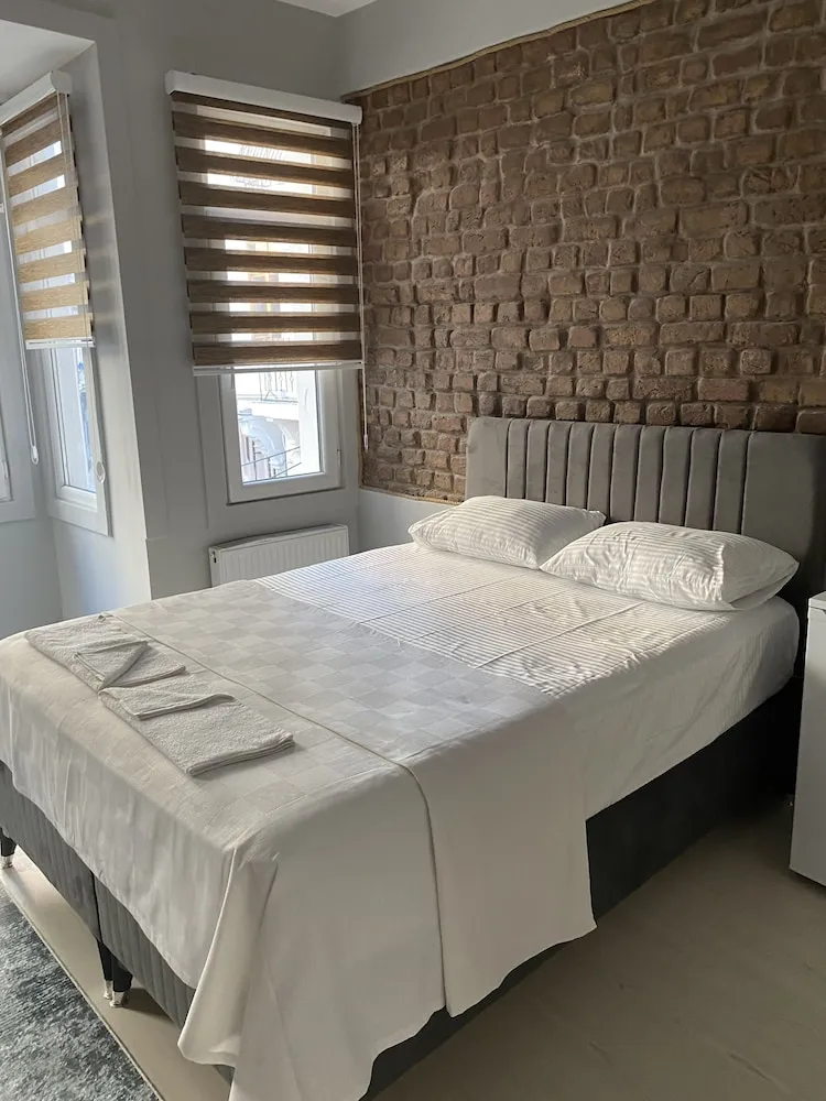 Deluxe Stüdyo, 1 En Büyük (King) Boy Yatak