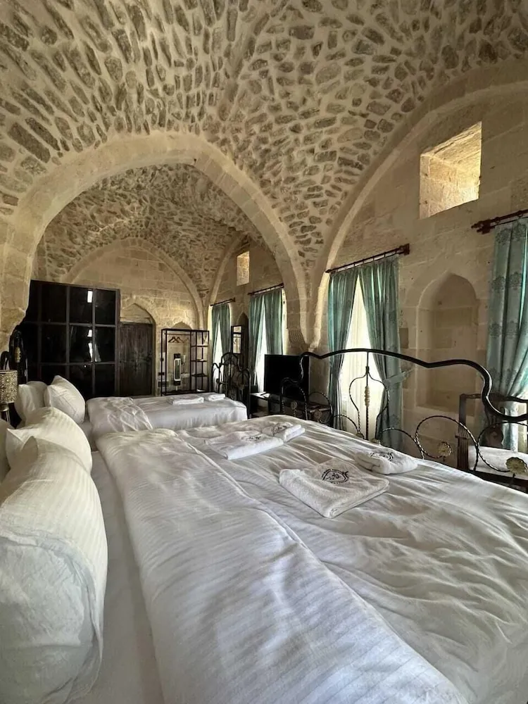 Luxury Üç Kişilik Oda