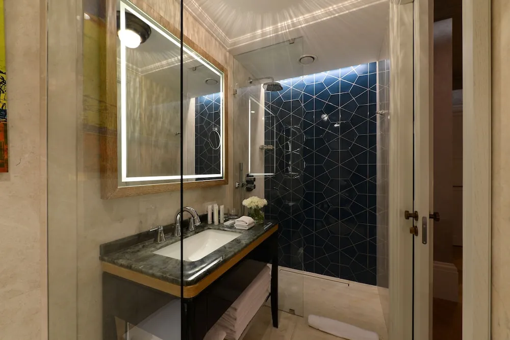 City Classic Twin Room