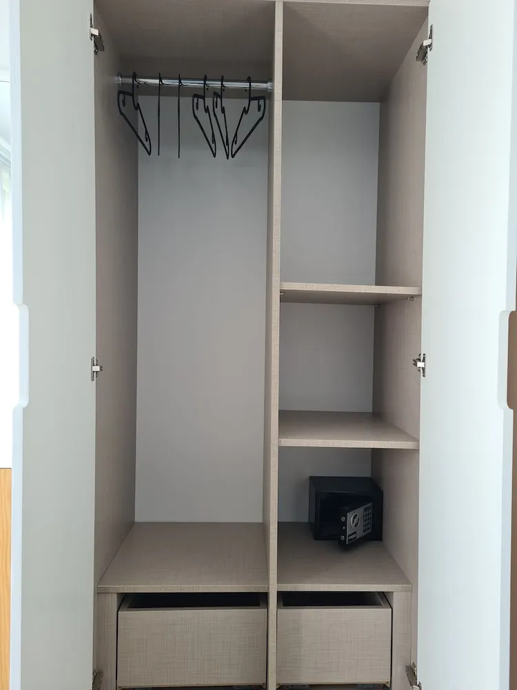 Standard Üç Kişilik Oda, Şehir Manzaralı