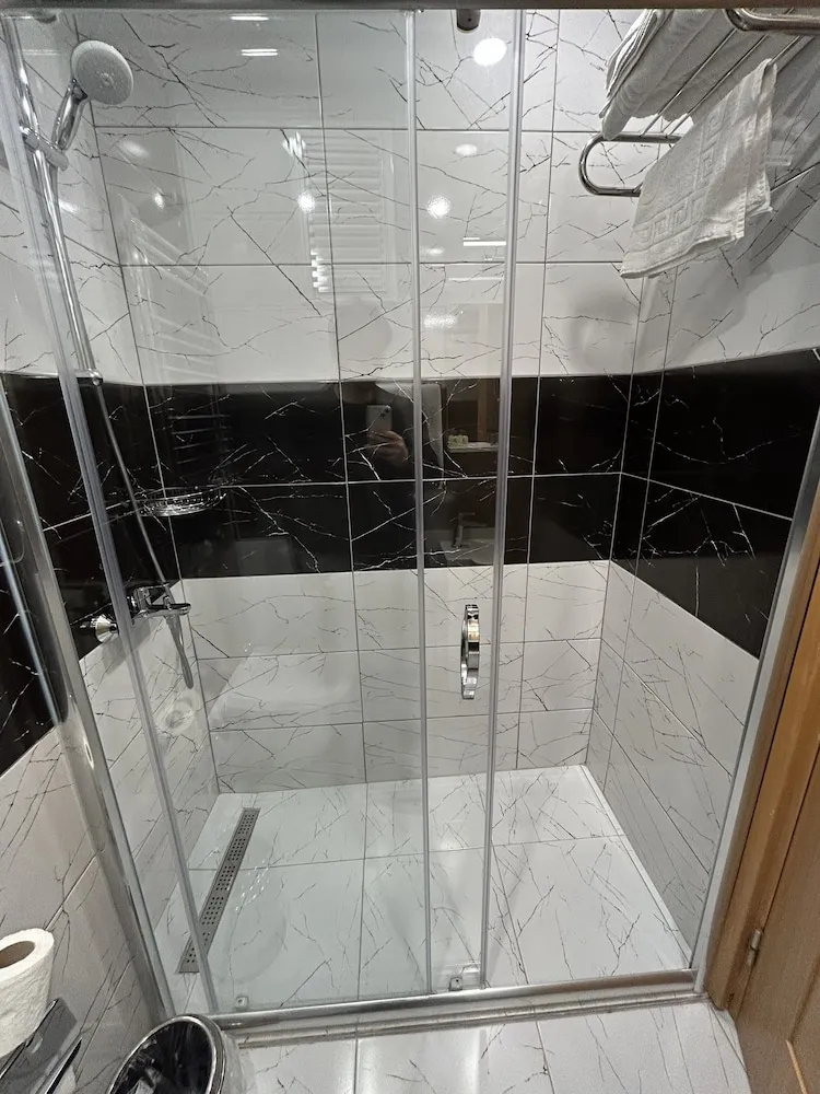 Superior Tek Büyük veya İki Ayrı Yataklı Oda