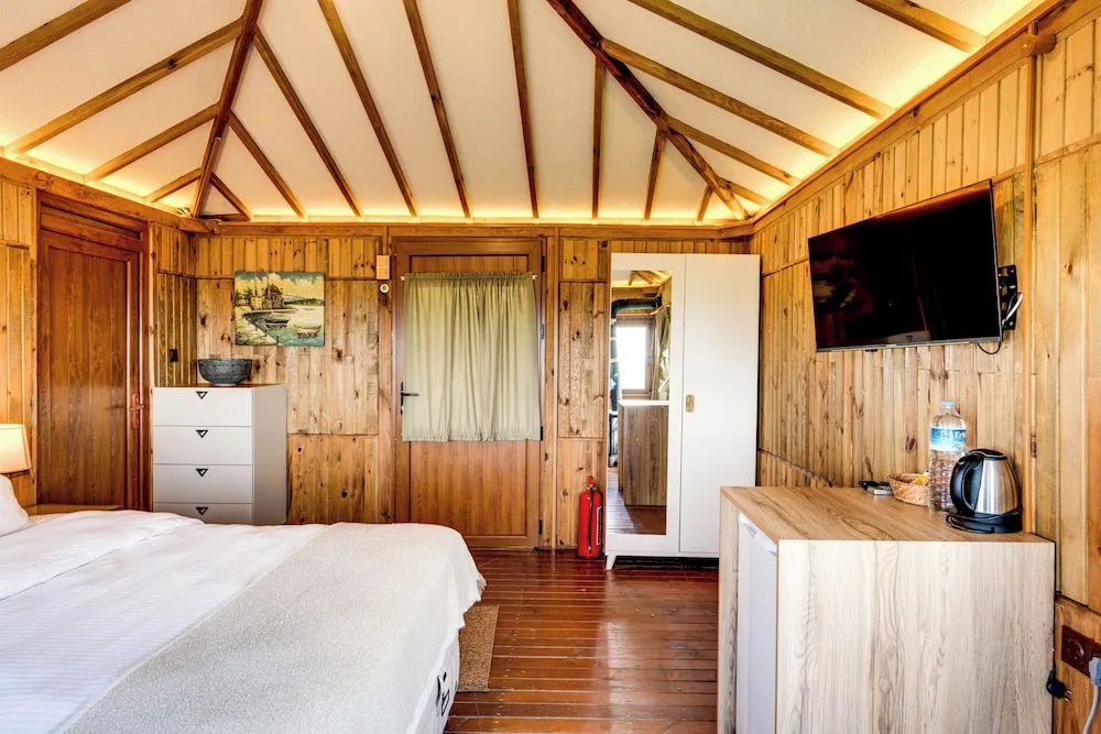 Authentic Room