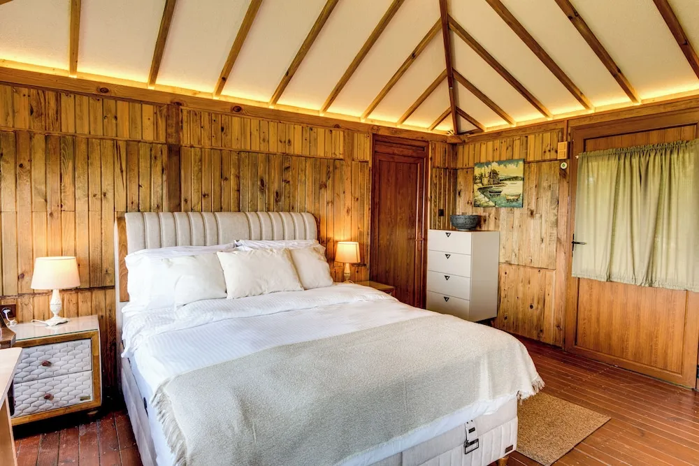 Authentic Room