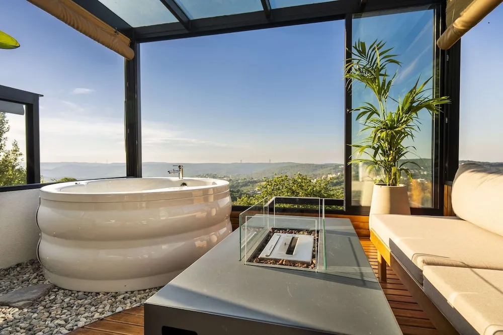 Vip Dlx Sky Room