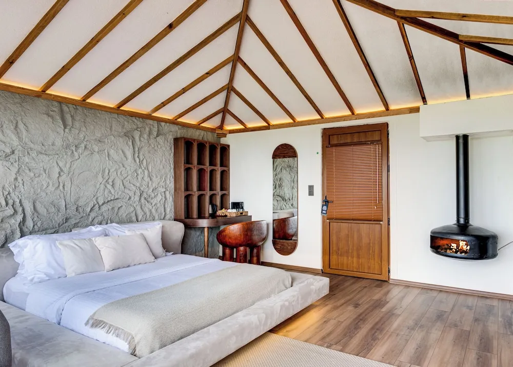Deluxe Suite With Jacuzzi 25