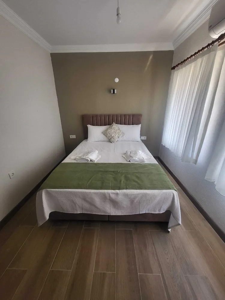 Comfort Tek Büyük veya İki Ayrı Yataklı Oda, Bahçe Manzaralı