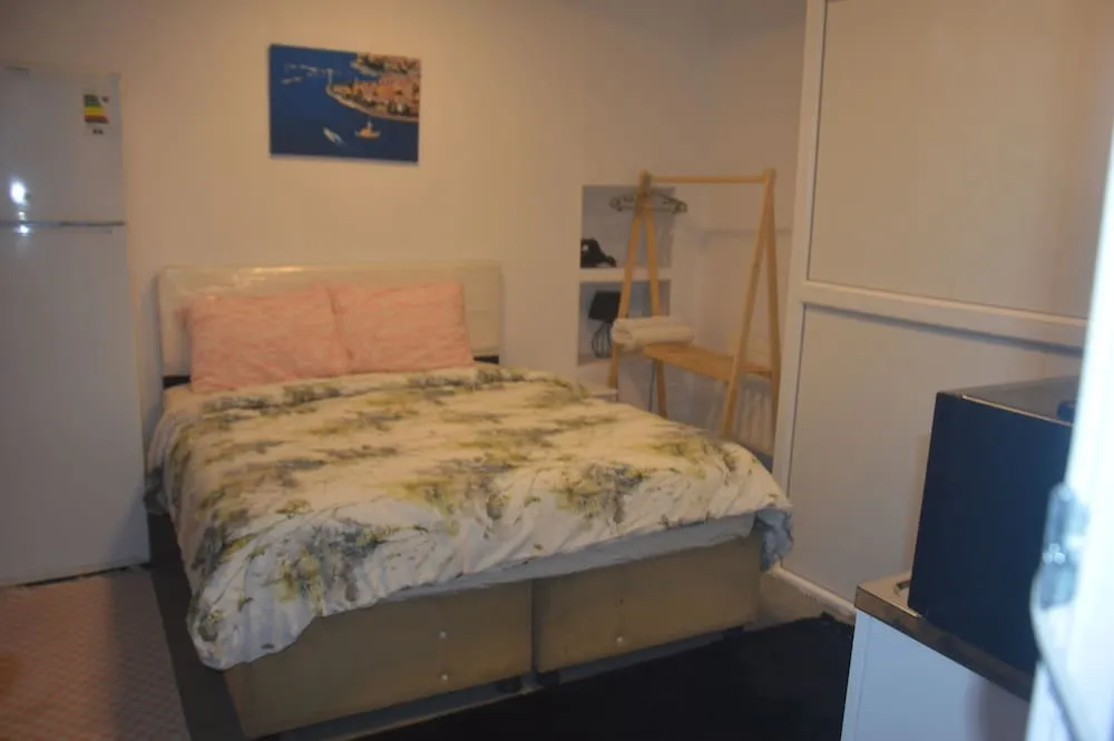 Economy Tek Büyük Yataklı Oda