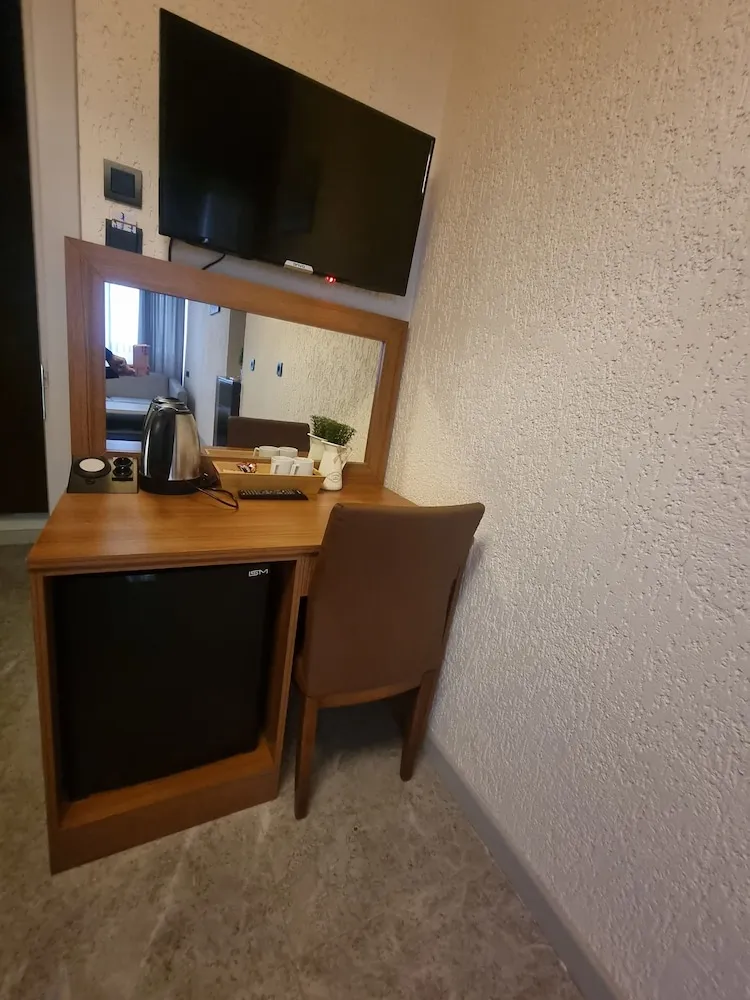 Standard Tek Büyük Yataklı Oda