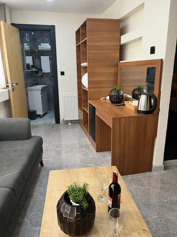 Deluxe Tek Büyük Yataklı Oda
