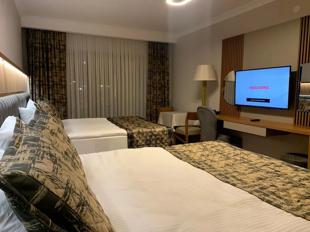 Deluxe Dört Kişilik Oda