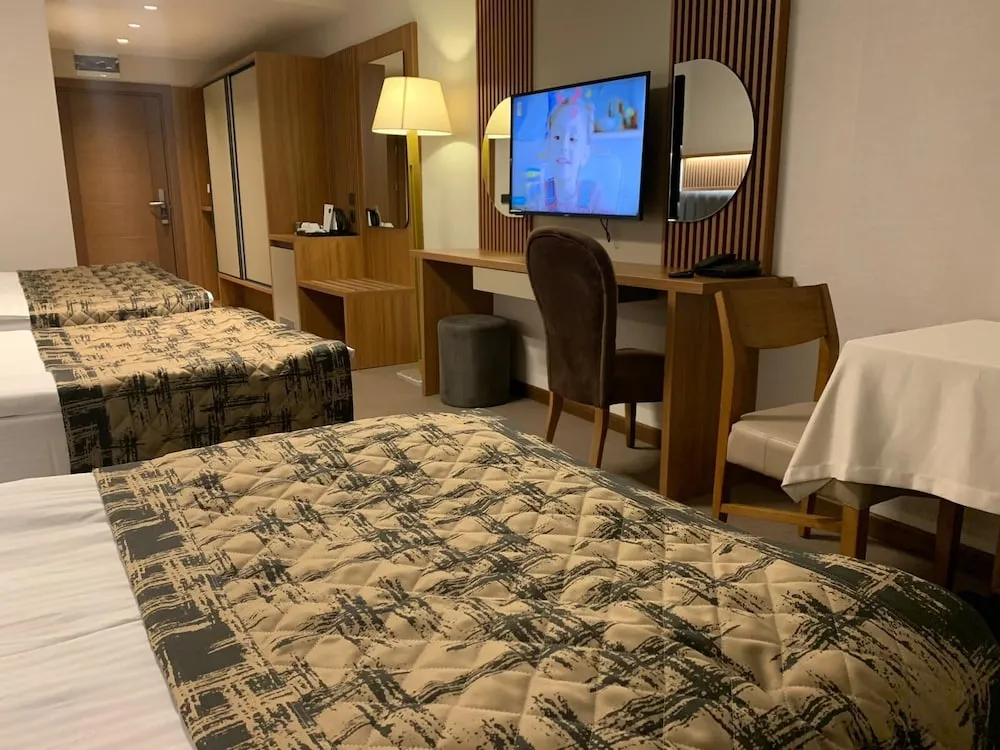 Deluxe Üç Kişilik Oda