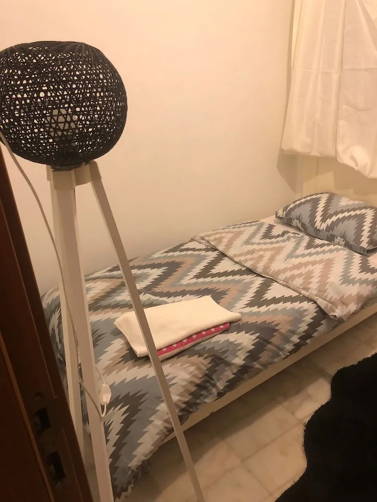 Basic Oda, 1 Tek Kişilik Yatak