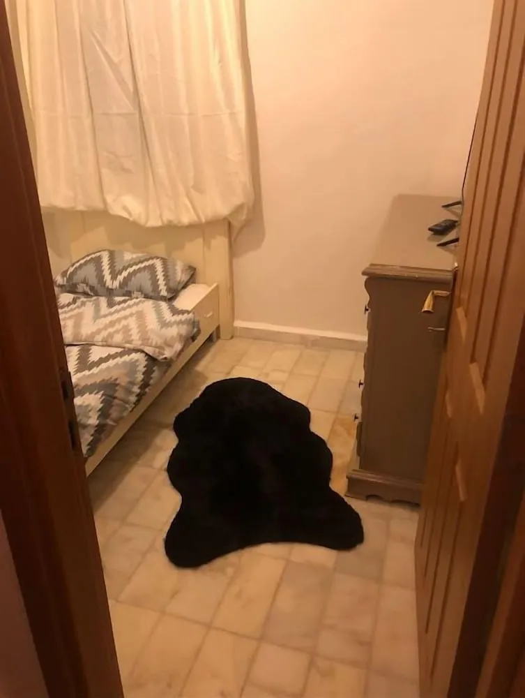 Basic Oda, 1 Tek Kişilik Yatak