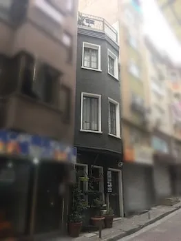 Adroniki