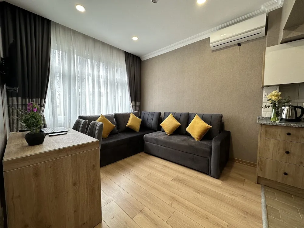 Family Suite with Park View