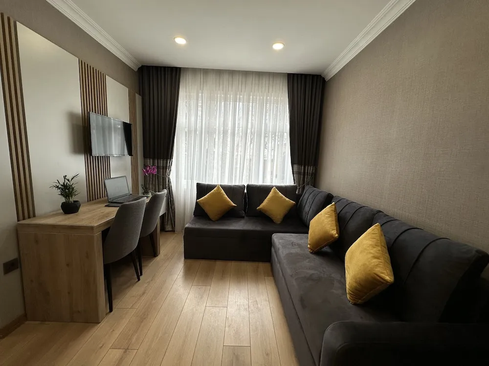 Family Suite with Park View