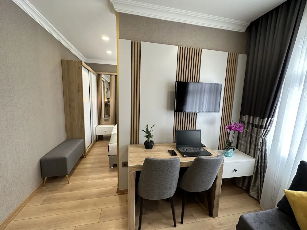 Family Suite with Park View