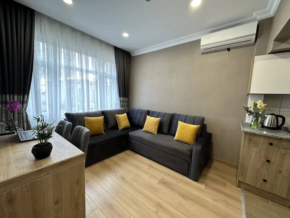 Family Suite with Park View