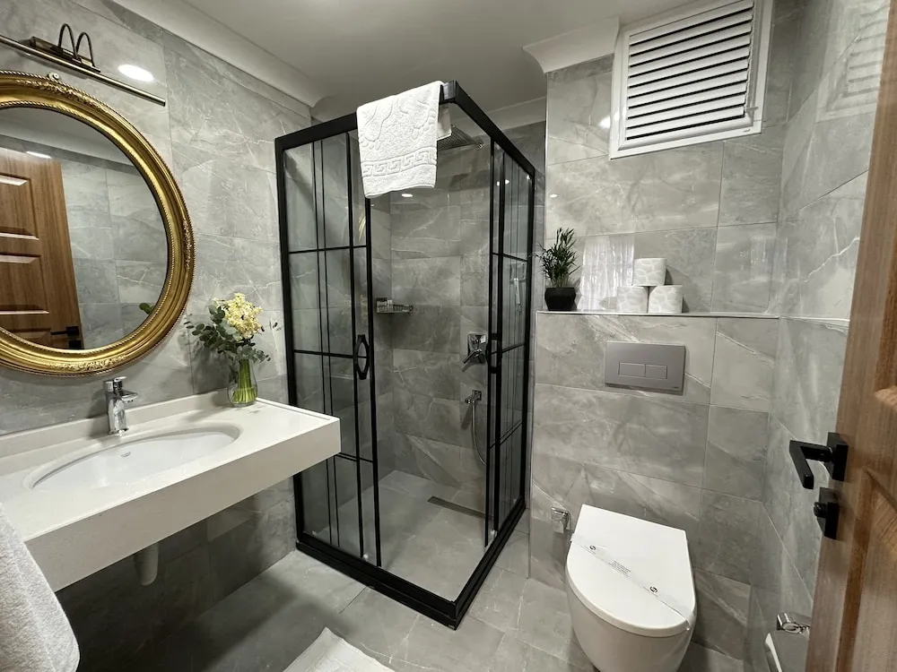 Family Suite with Park View