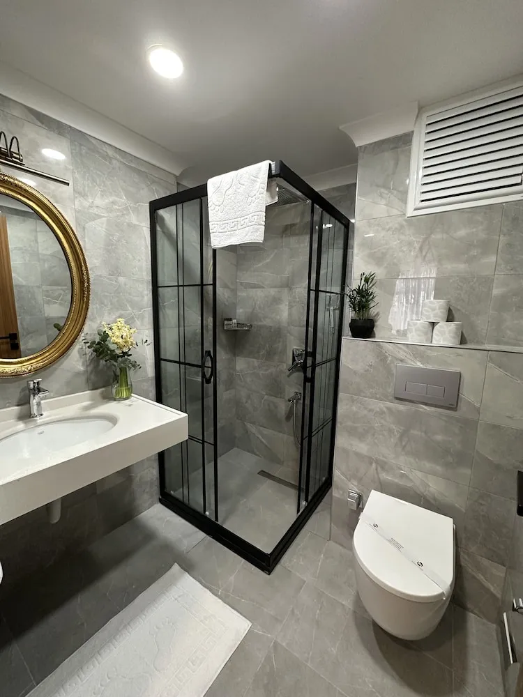 Family Suite with Park View