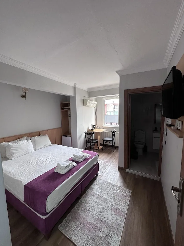 Comfort Tek Büyük veya İki Ayrı Yataklı Oda, Engellilere Uygun