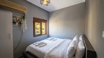 Stone House Foça Butik Otel