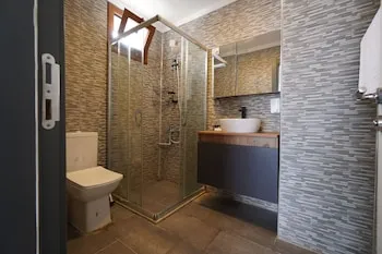 Stone House Foça Butik Otel