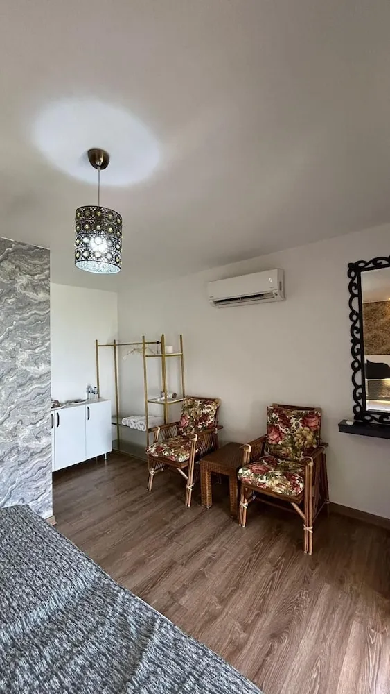 Tek Büyük Yataklı Oda, Sigara İçilebilir