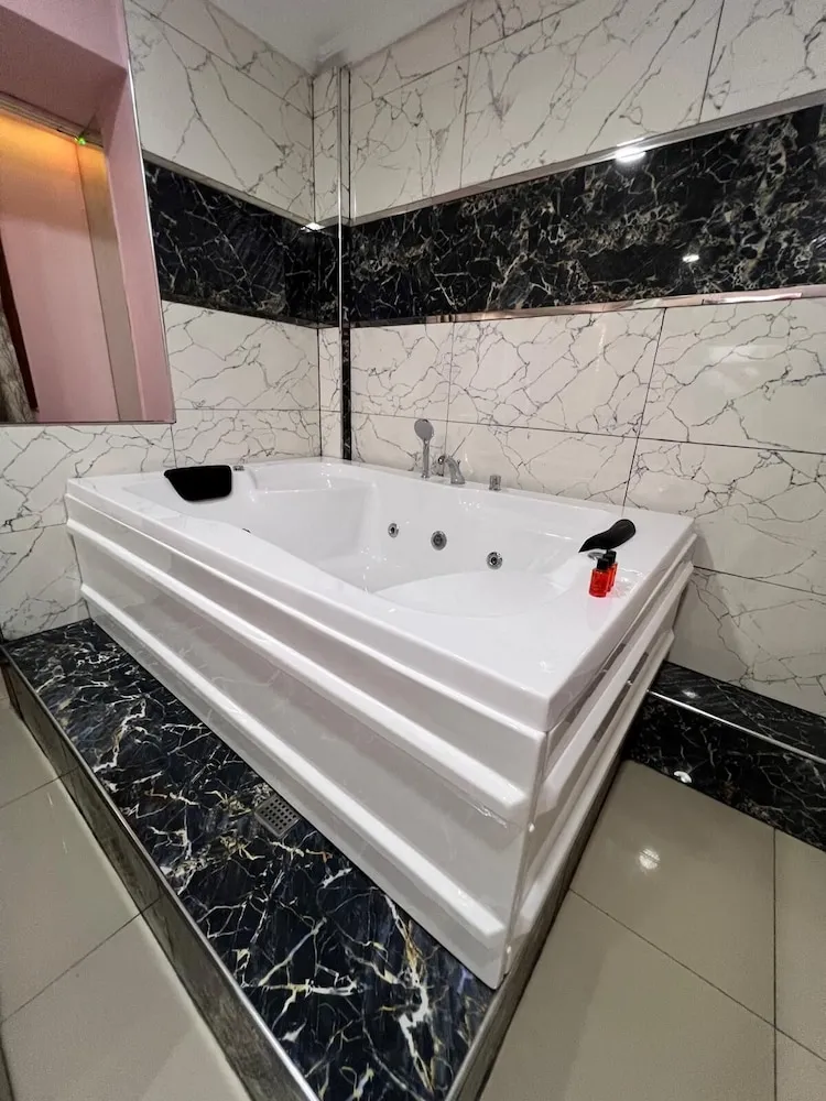 Deluxe Double Room with Jacuzzi