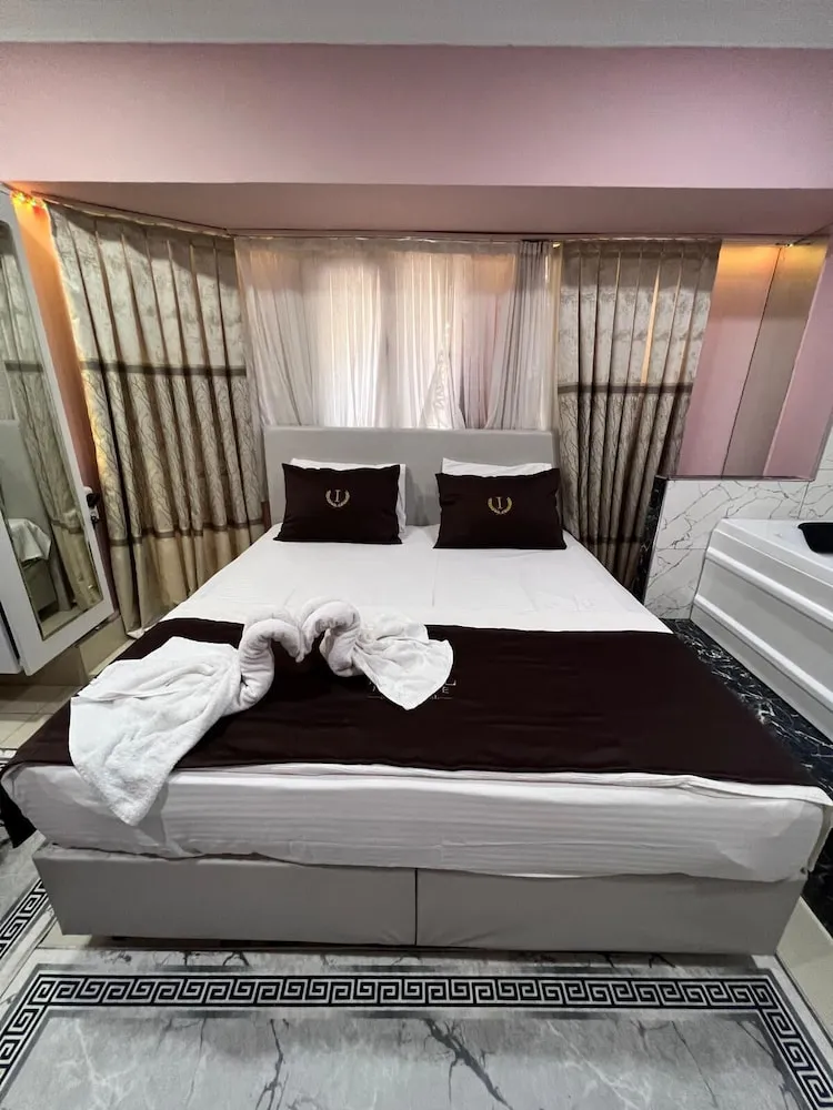 Deluxe Double Room with Jacuzzi