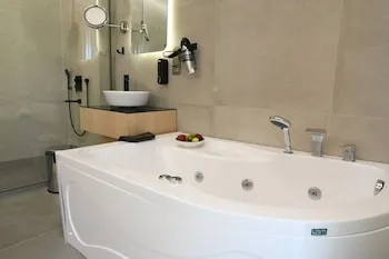Etruscan Boutique Hotel