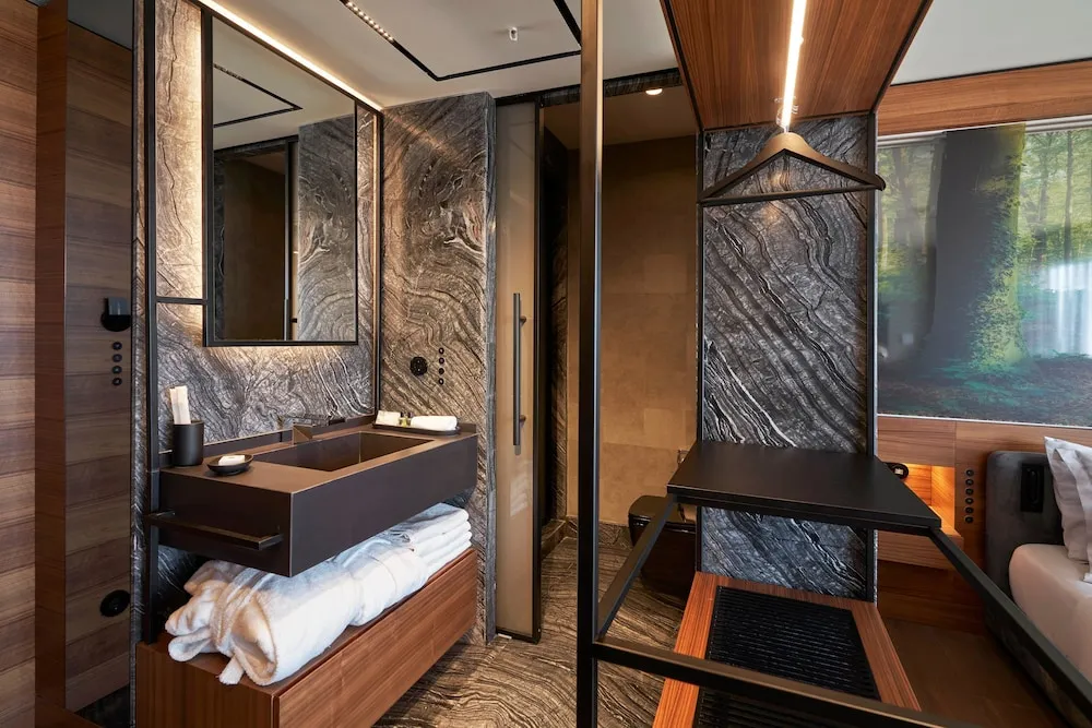 Asia Suite