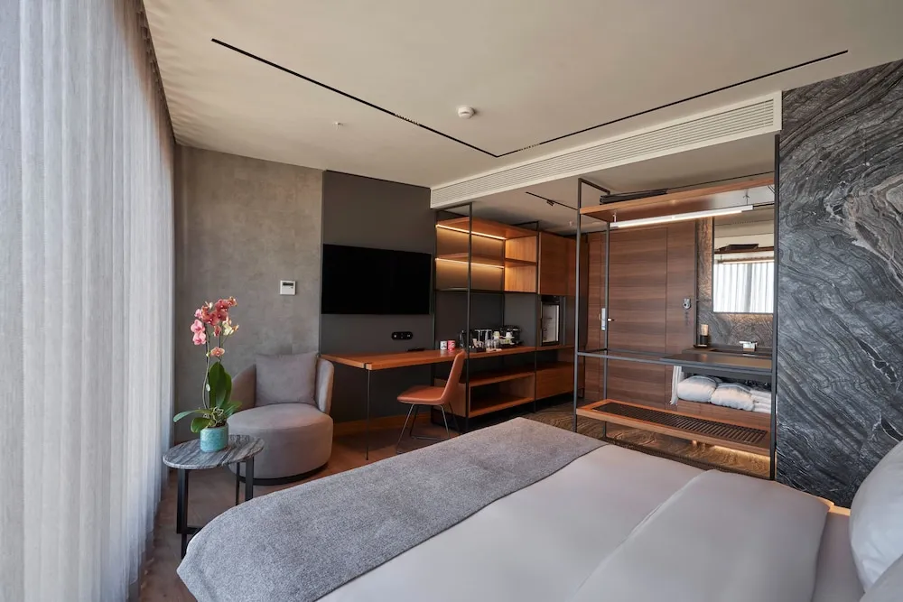 Asia Suite