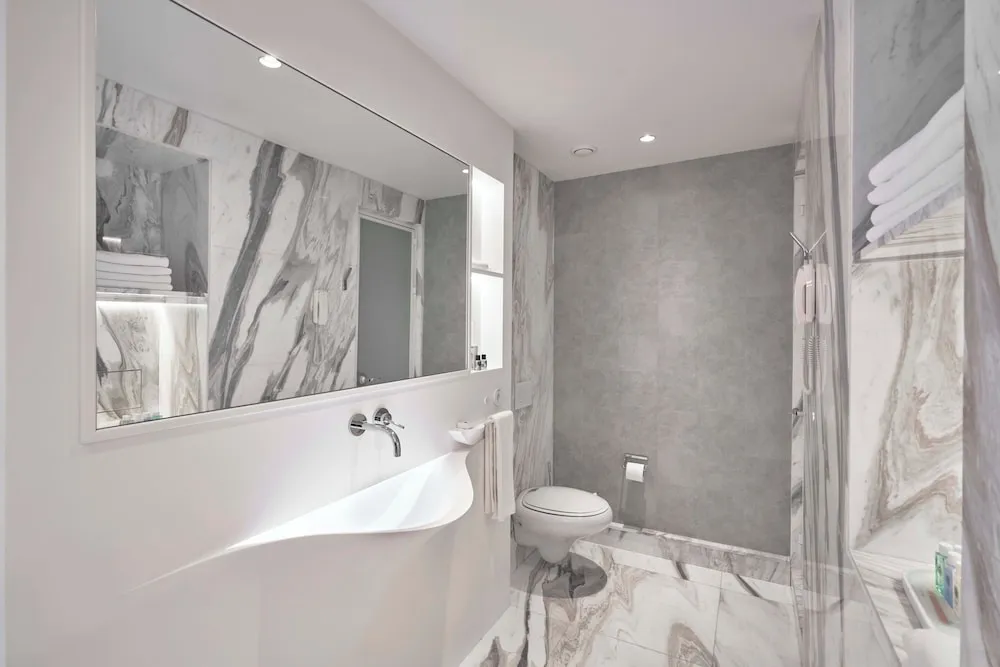 White Suite