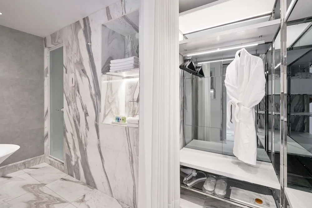 White Suite