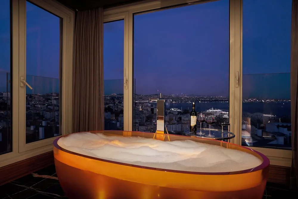 Bosphorus Suite