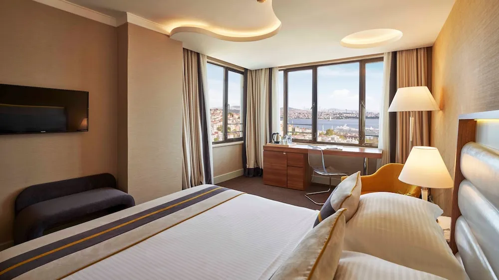 Deluxe Double or Twin Room with Bosphorus View