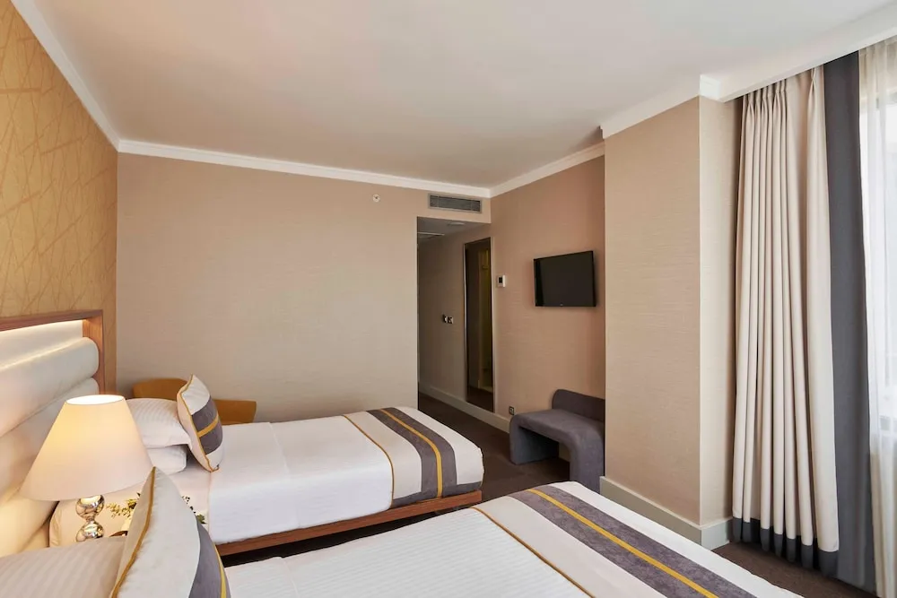 Deluxe Double or Twin Room with Bosphorus View