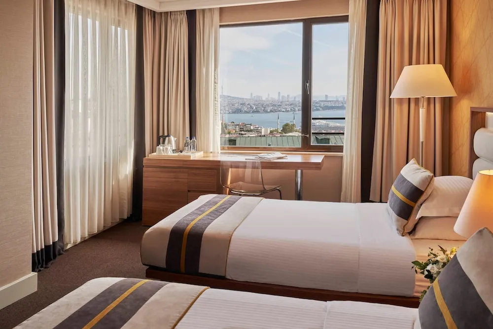 Deluxe Double or Twin Room with Bosphorus View